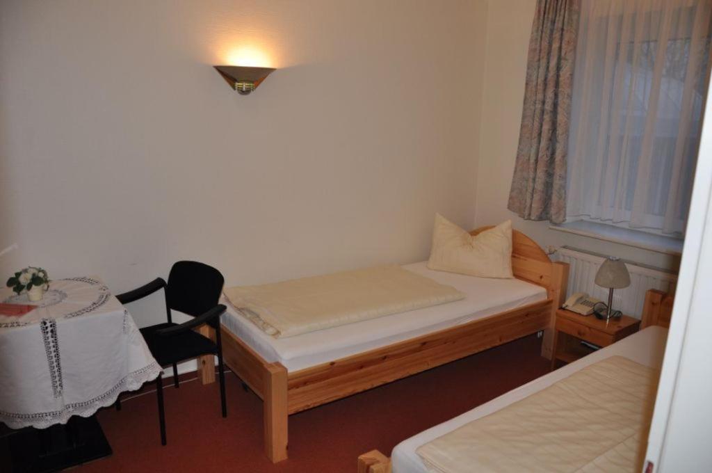 Hotel-Cafe Kampe Norderstedt Room photo